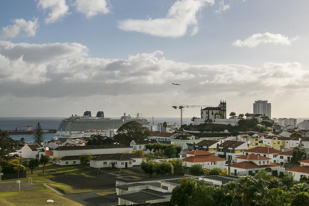 Apartamento Oceanus Lägenhet Ponta Delgada Exteriör bild